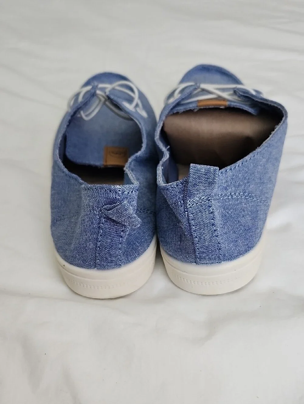 SO Edenn Chambray Blue Moc Toe Slip On Sneakers NWOT Woman's 10 - Picture 7 of 9